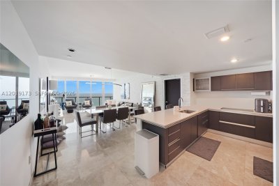 Comprar apartamento no Jade Beach 2805