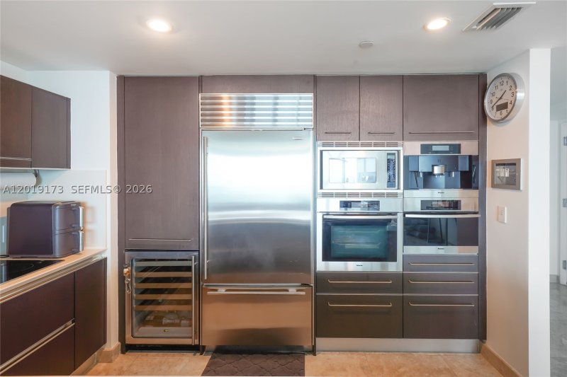 Comprar apartamento no Jade Beach 2805
