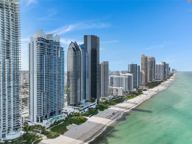 Comprar apartamento no Jade Beach 2805