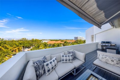 Alquiler de apartamento en The Pyramids PH603