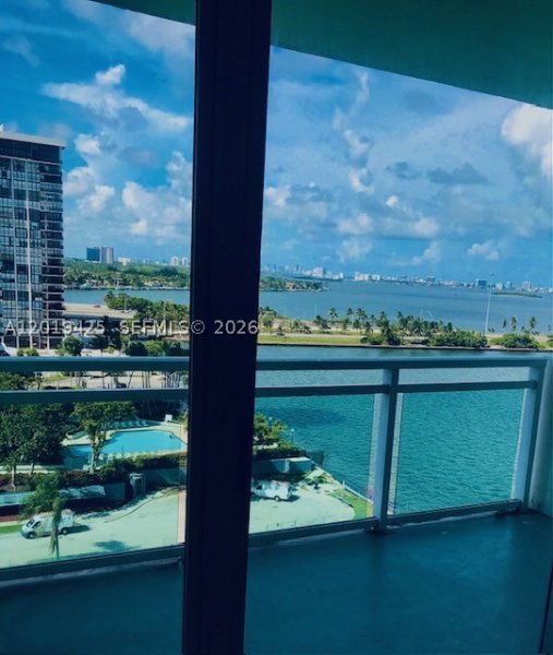 Apartment for rent at Bay Park Towers 1112