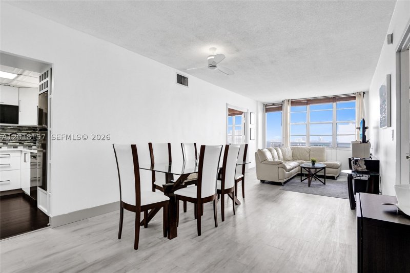 Apartment for rent at Sea Air Towers 1419