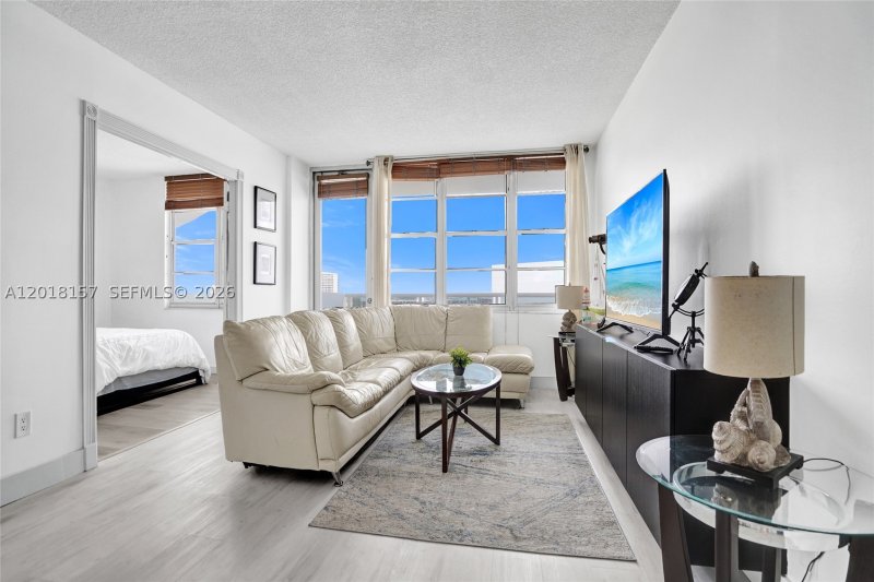 Apartment for rent at Sea Air Towers 1419