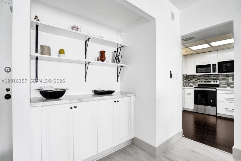 Apartment for rent at Sea Air Towers 1419