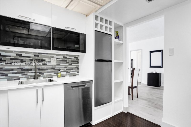 Apartment for rent at Sea Air Towers 1419