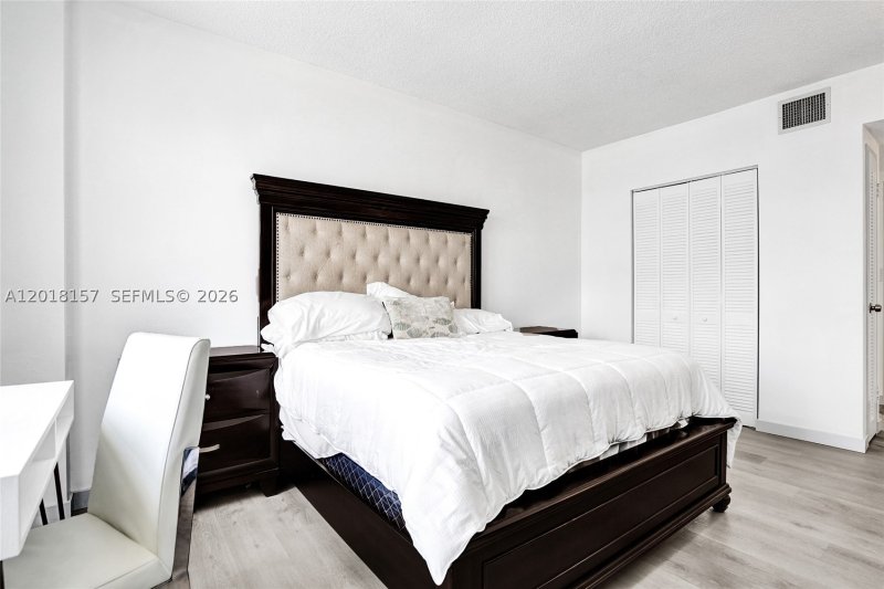 Apartment for rent at Sea Air Towers 1419