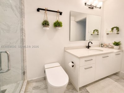 Comprar apartamento en Avenue on Brickell 1050 Tower 410