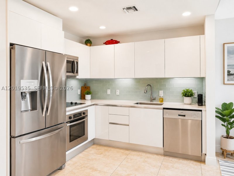 Comprar apartamento en Avenue on Brickell 1050 Tower 410