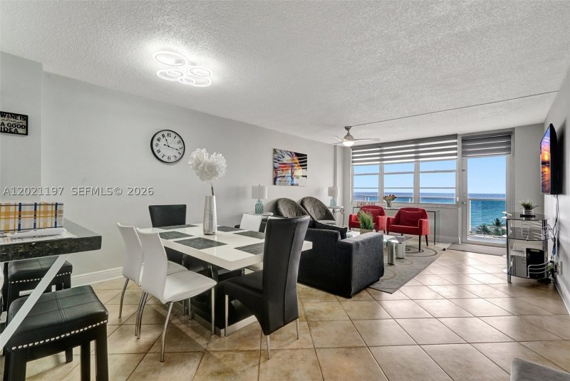Apartment for rent at Sea Air Towers 812