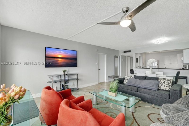 Apartment for rent at Sea Air Towers 812
