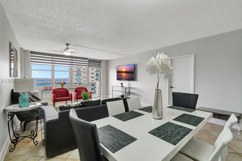 Apartment for rent at Sea Air Towers 812
