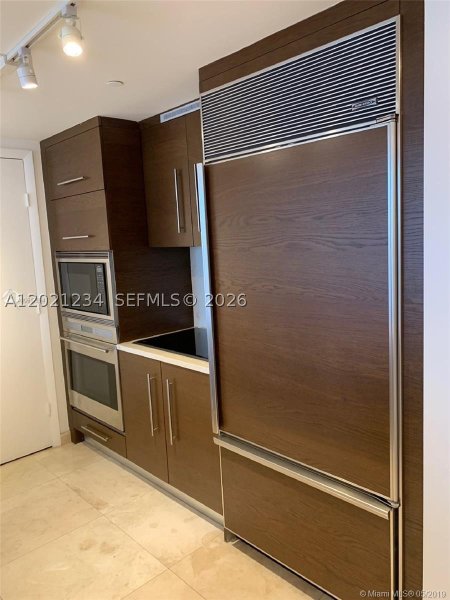 Apartment for rent at Icon Brickell Tower I 1813