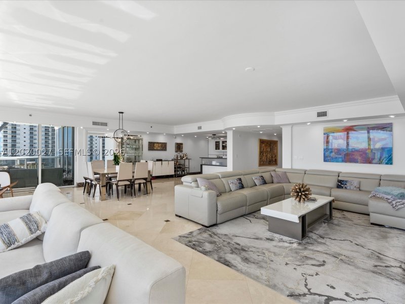 Apartment for rent at Ocean Three 601