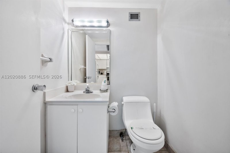 Condo for sale at Pavilion 1718