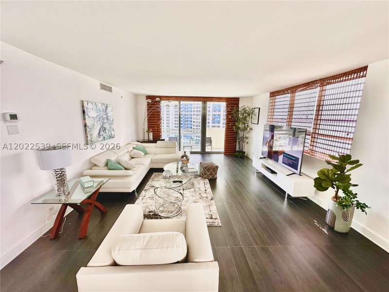 Apartment for rent at Flamingo 1114S