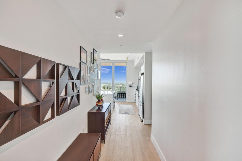Condo for sale at Midtown Miami 2 H2704