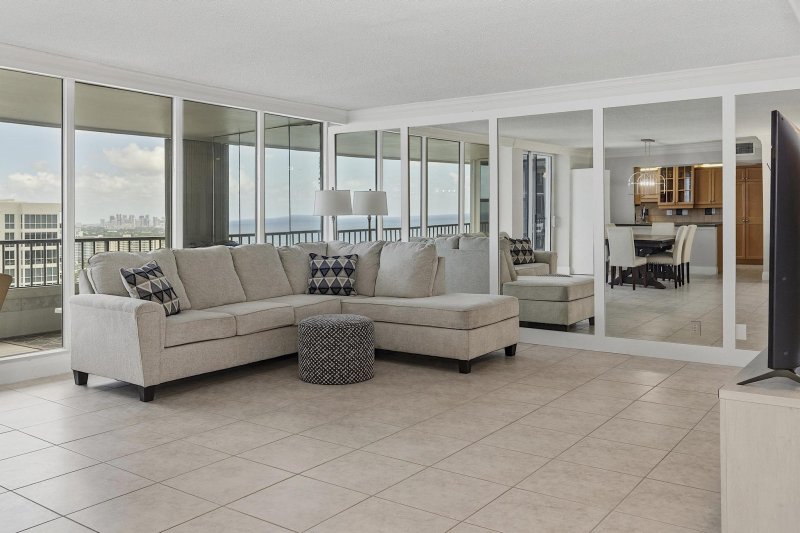 Condo for sale at Plaza South Ph L