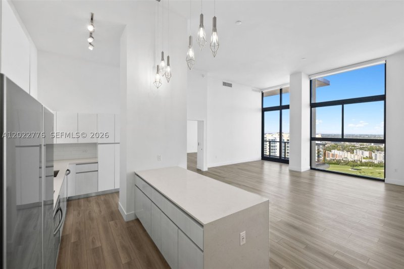 Apartment for rent at Mondrian Hallandale PH2703