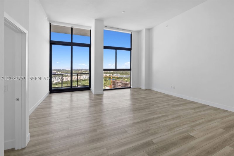 Apartment for rent at Mondrian Hallandale PH2703