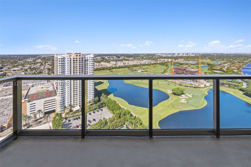 Apartment for rent at Mondrian Hallandale PH2703