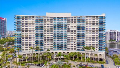 Comprar apartamento no Hallmark of Hollywood 306