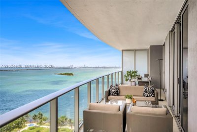 Comprar apartamento no Aria on The Bay 2011