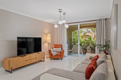 Comprar apartamento no Porto Bellagio 4204