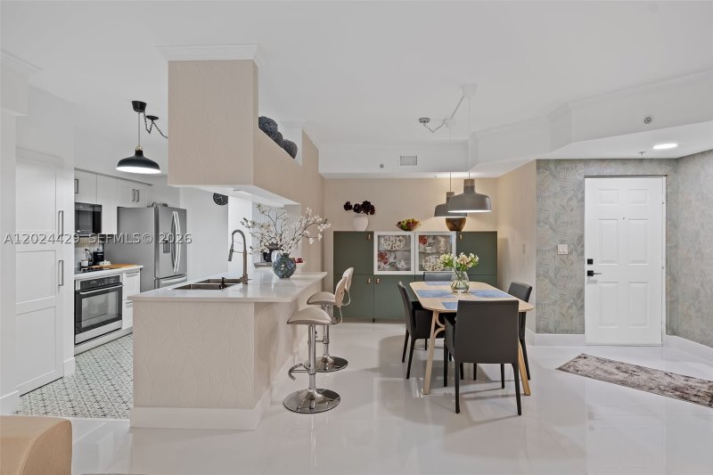 Comprar apartamento no Porto Bellagio 4204