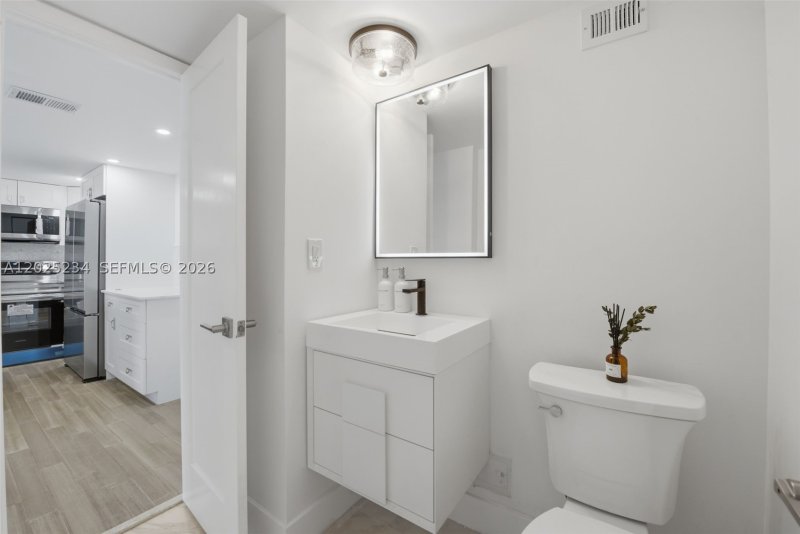 Condo for sale at Island Terrace 2F