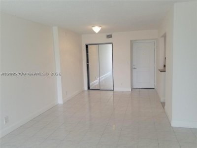 Aluguel de apartamento no Arlen House 208