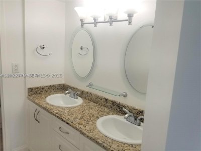 Aluguel de apartamento no Arlen House 208