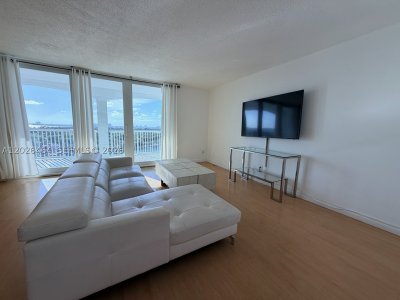 Comprar apartamento en Carriage House Miami Beach 1022