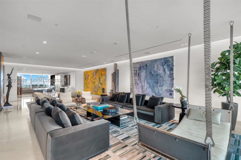 Comprar apartamento no Oceana Key Biscayne LPH2N