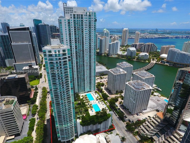 Apartment for rent at The Plaza Tower I 1911