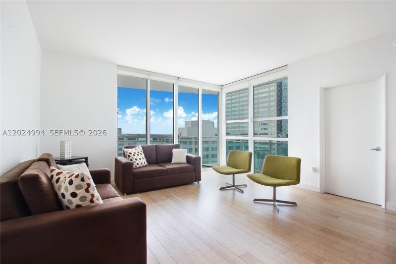 Apartment for rent at The Plaza Tower I 1911