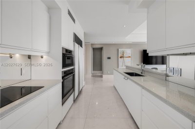Comprar apartamento no Ocean Tower One PH-8