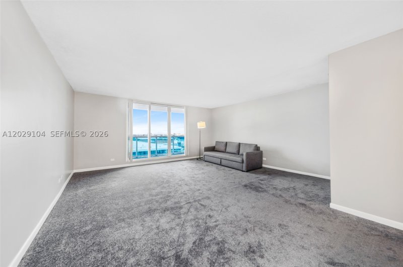 Alquiler de apartamento en Roney Palace 1030