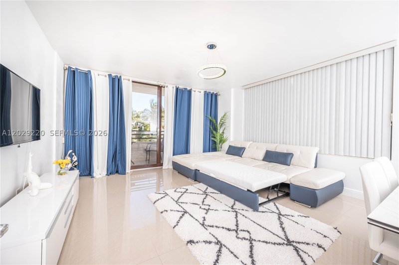 Apartment for rent at Alexander Towers 221