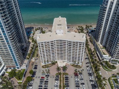 Aluguel de apartamento no Alexander Towers 221