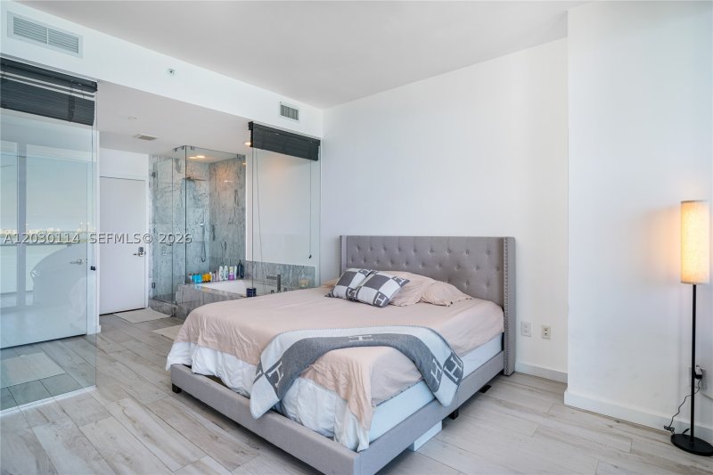 Condo for sale at Gran Paraiso 1603