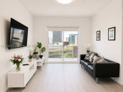 Loft Downtown I Apt #905