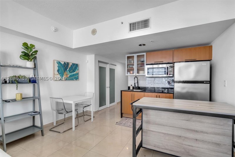 Condo for sale at Opera Tower 1204