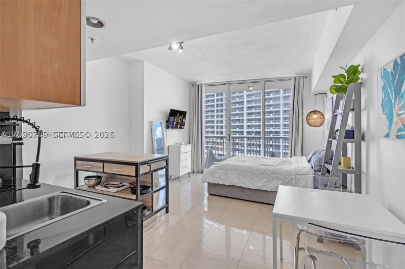Condo for sale at Opera Tower 1204