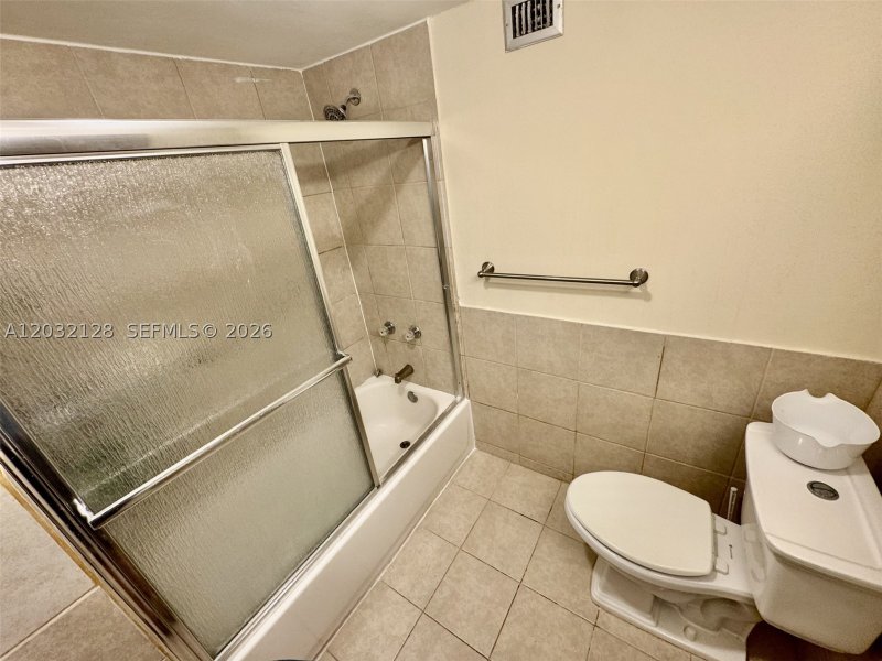 Condo for sale at Bayview Towers A1410