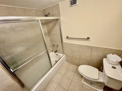 Comprar apartamento en Bayview Towers A1410
