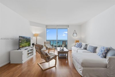 Aluguel de apartamento no Harbour House 718