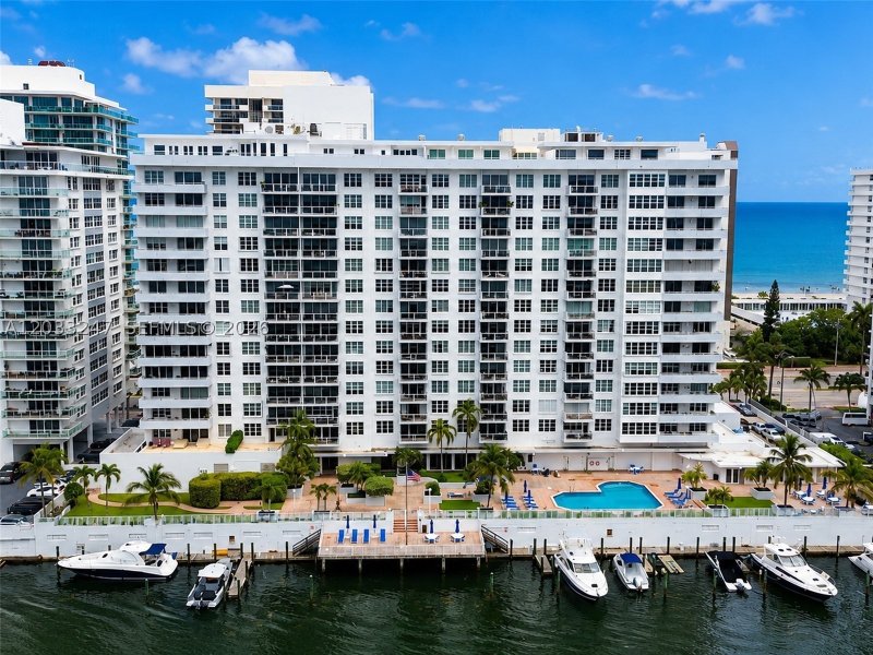 Apartment for rent at Seacoast 5700 3A