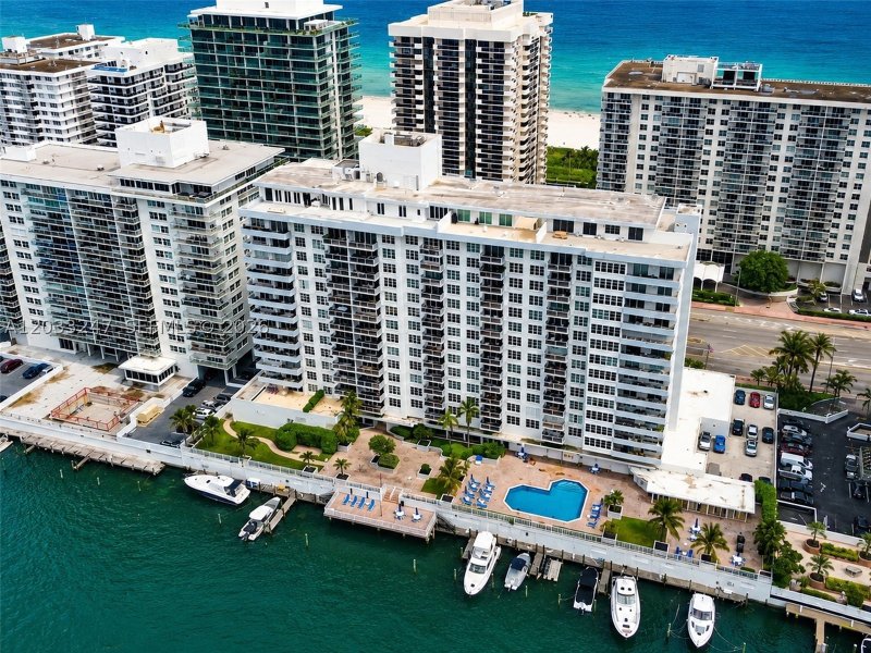 Apartment for rent at Seacoast 5700 3A