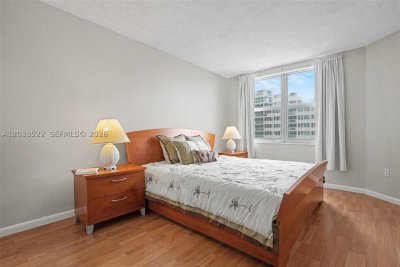 Aluguel de apartamento no The Hemispheres 15A