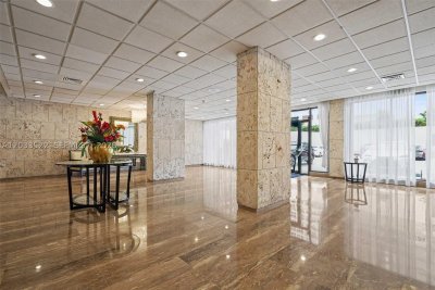 Aluguel de apartamento no The Hemispheres 15A